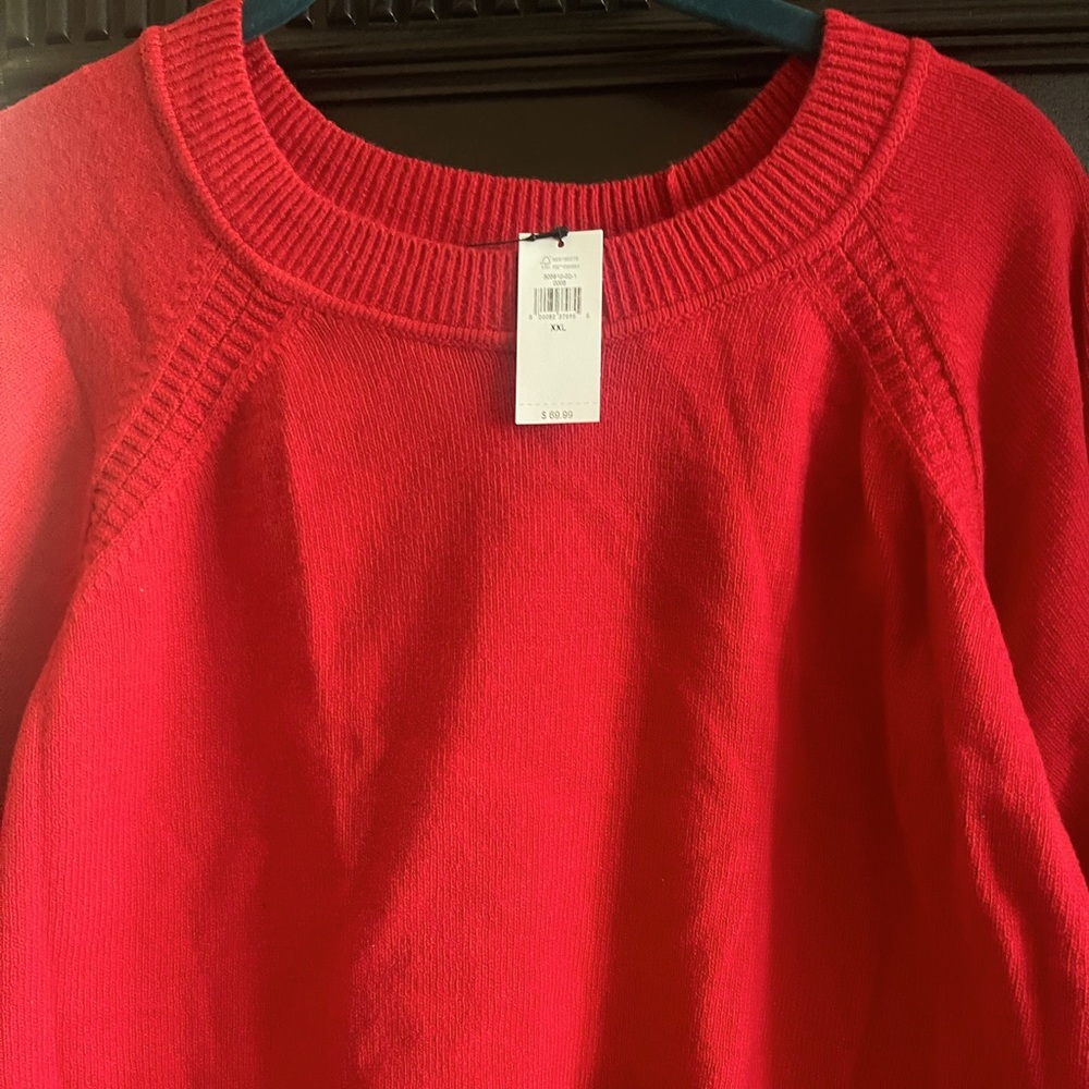 NWT Banana Republic cotton blend red sweater. Small side split.